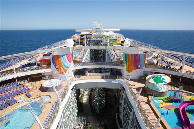 Os webinars também falarão sobre os novos navios da Celebrity Cruises e Royal Caribbean